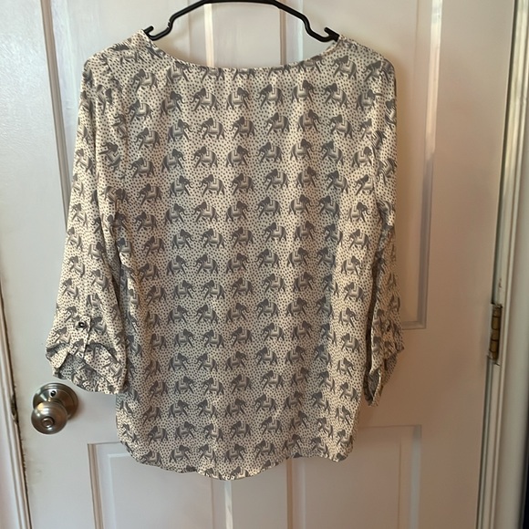 41 Hawthorn elephant print 3/4 sleeve sheer blouse - Picture 5 of 6